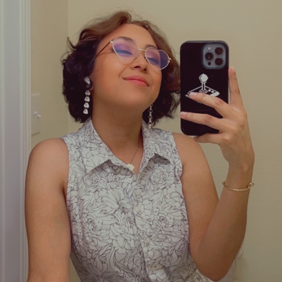 Meet your Posher, Stephanie - Picture 5 of 12